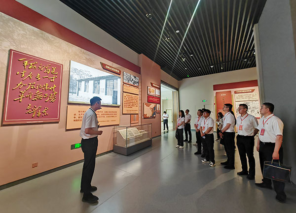 西柏坡干部学院（党校）